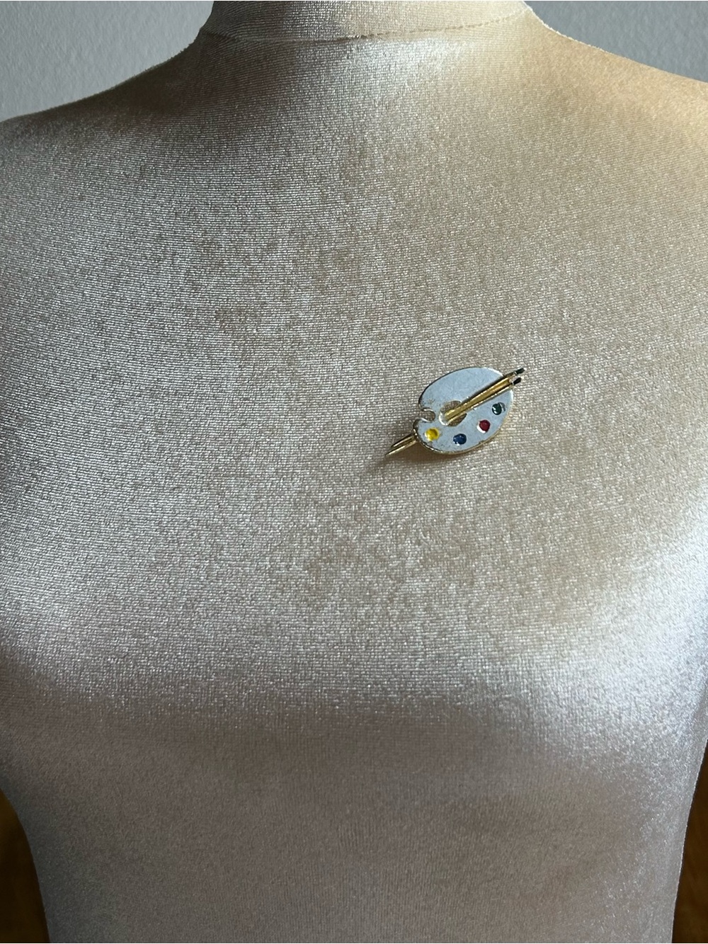 vintage enamel artist palette brooch - Picture 2 of 7